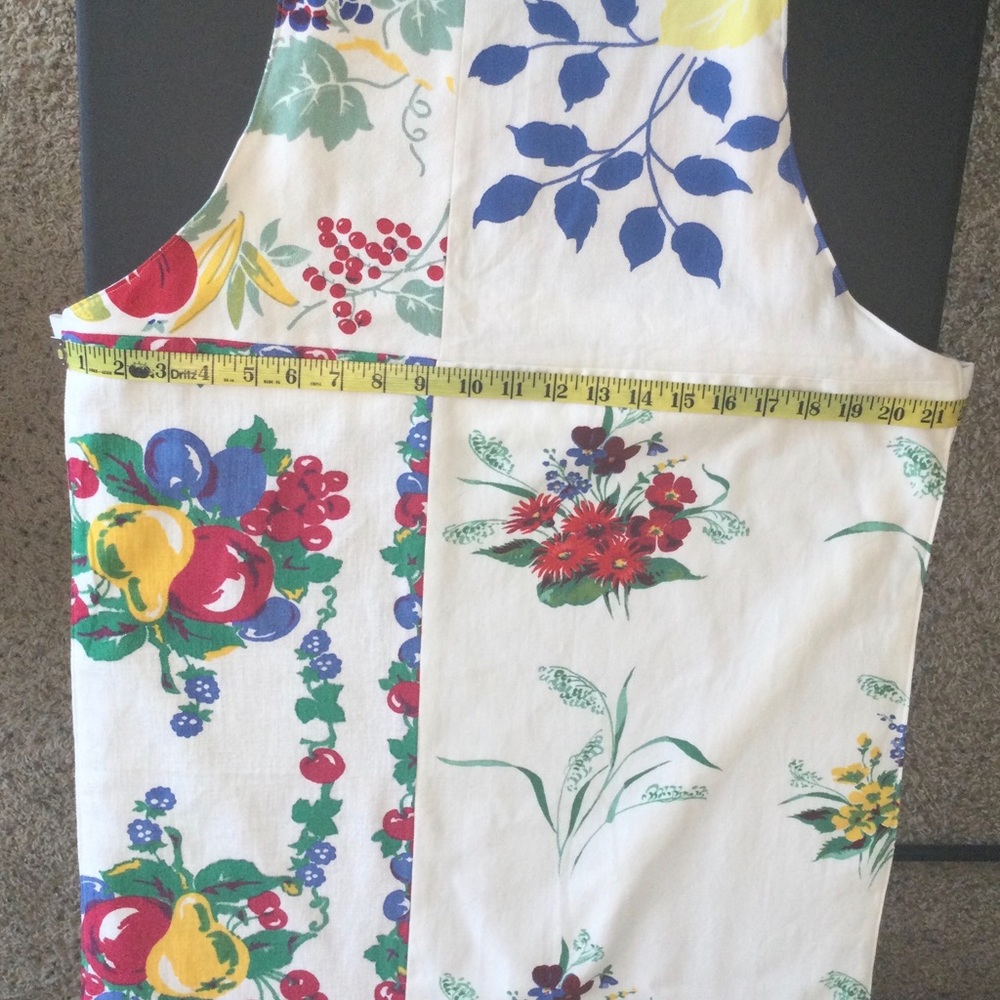 Handmade Patchwork Apron Using Vintage Linens - image 5